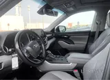 Toyota Highlander XLE 2020 V4